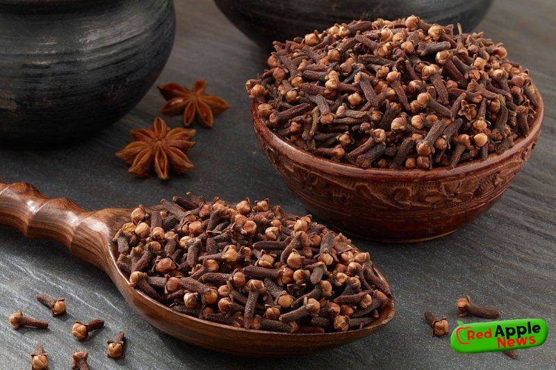 The most important benefits of chewing cloves on an empty stomach 2 The most important benefits of chewing cloves on an empty stomach