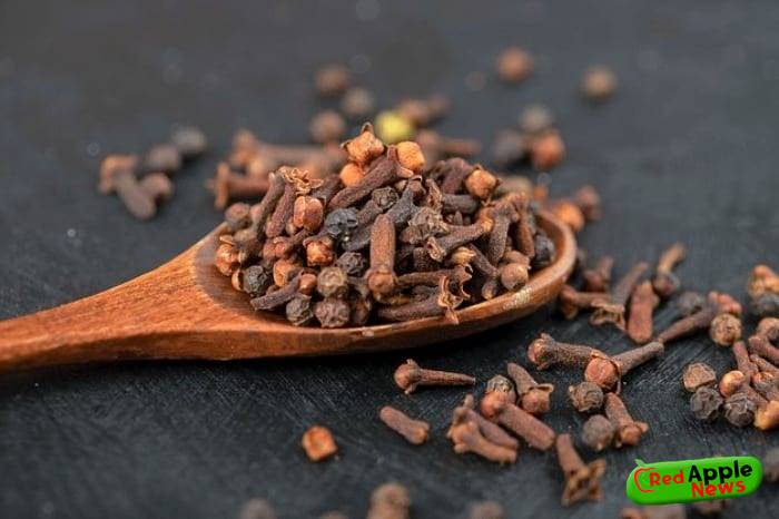 The most important benefits of chewing cloves on an empty stomach 3 The most important benefits of chewing cloves on an empty stomach